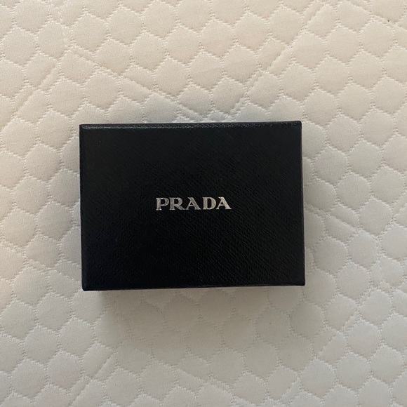 ♦️PRADA KEY CHAIN WALLET ♦️ - Picture 4 of 6